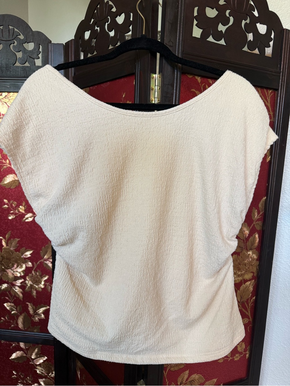 ASTR The Label Cap Sleeve - Boat Neck -  Backless Cream Textured Top - Sz XL